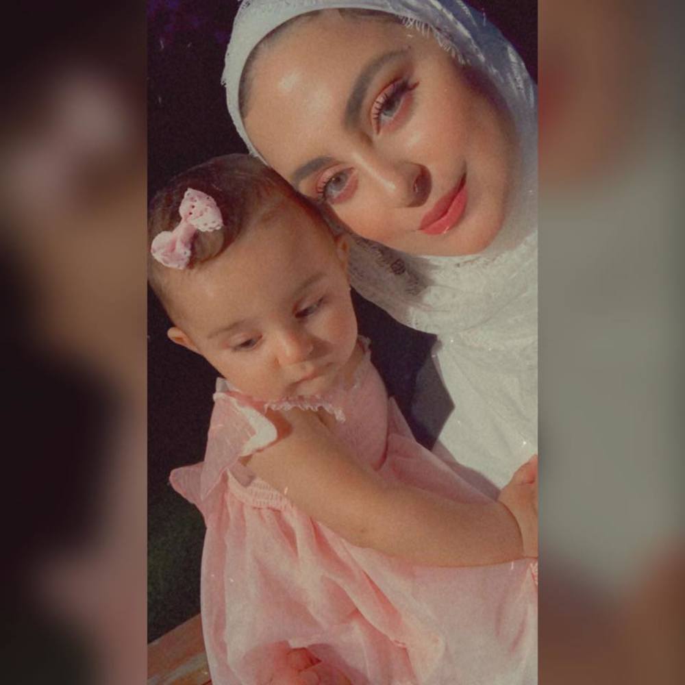 Meet your Posher, Farah